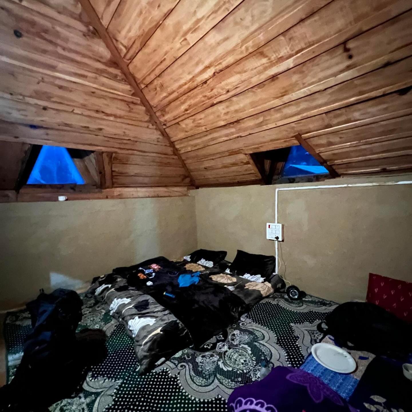 Old Brahma Homestay Kalgha Kültér fotó