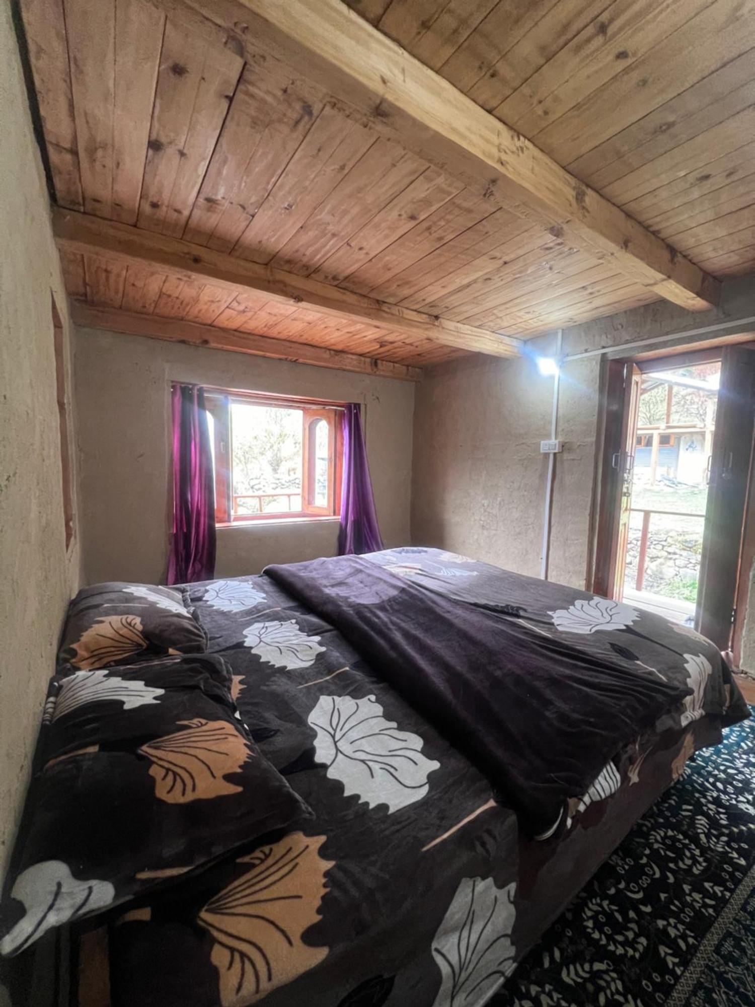 Old Brahma Homestay Kalgha Kültér fotó