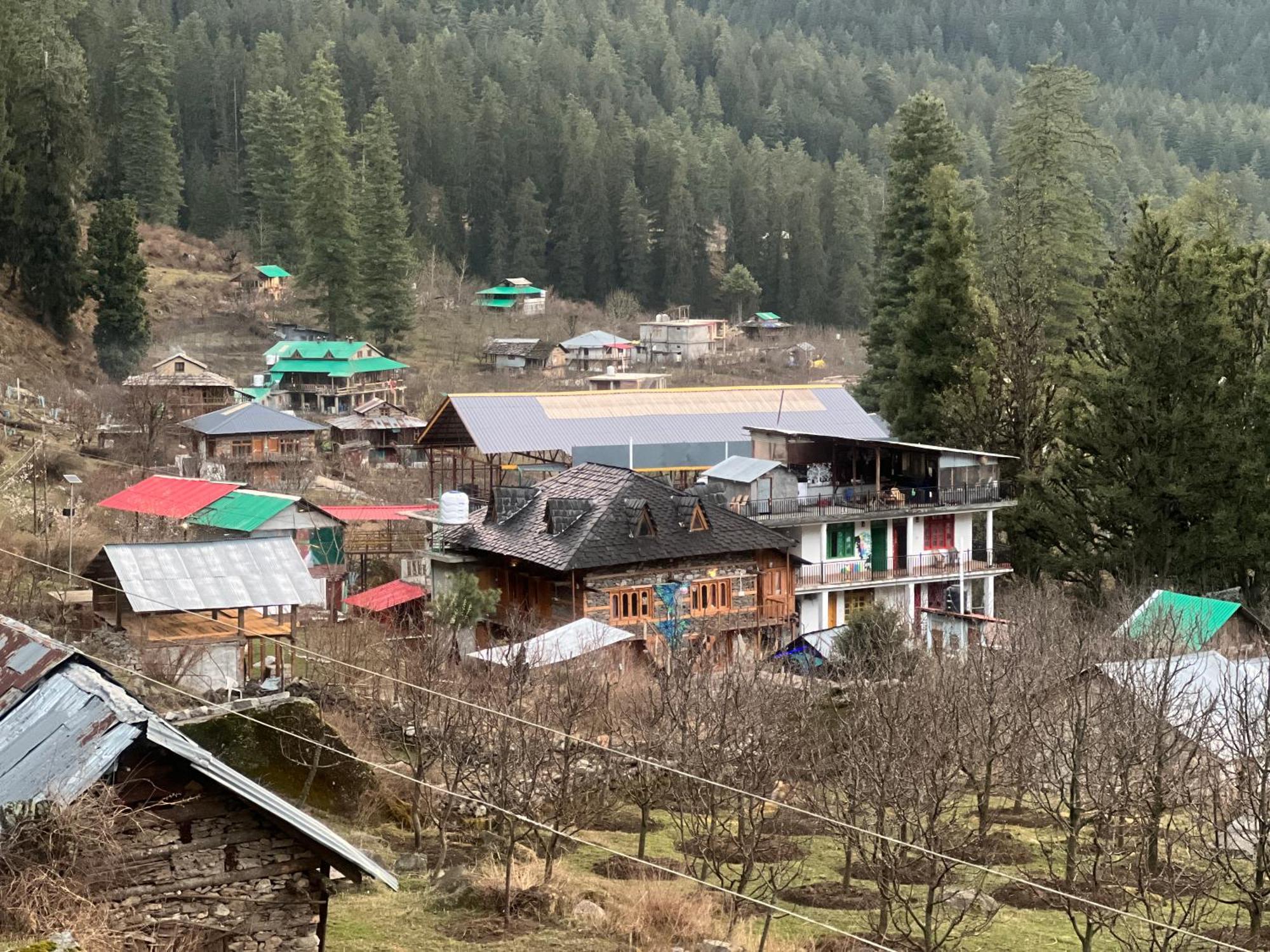 Old Brahma Homestay Kalgha Kültér fotó