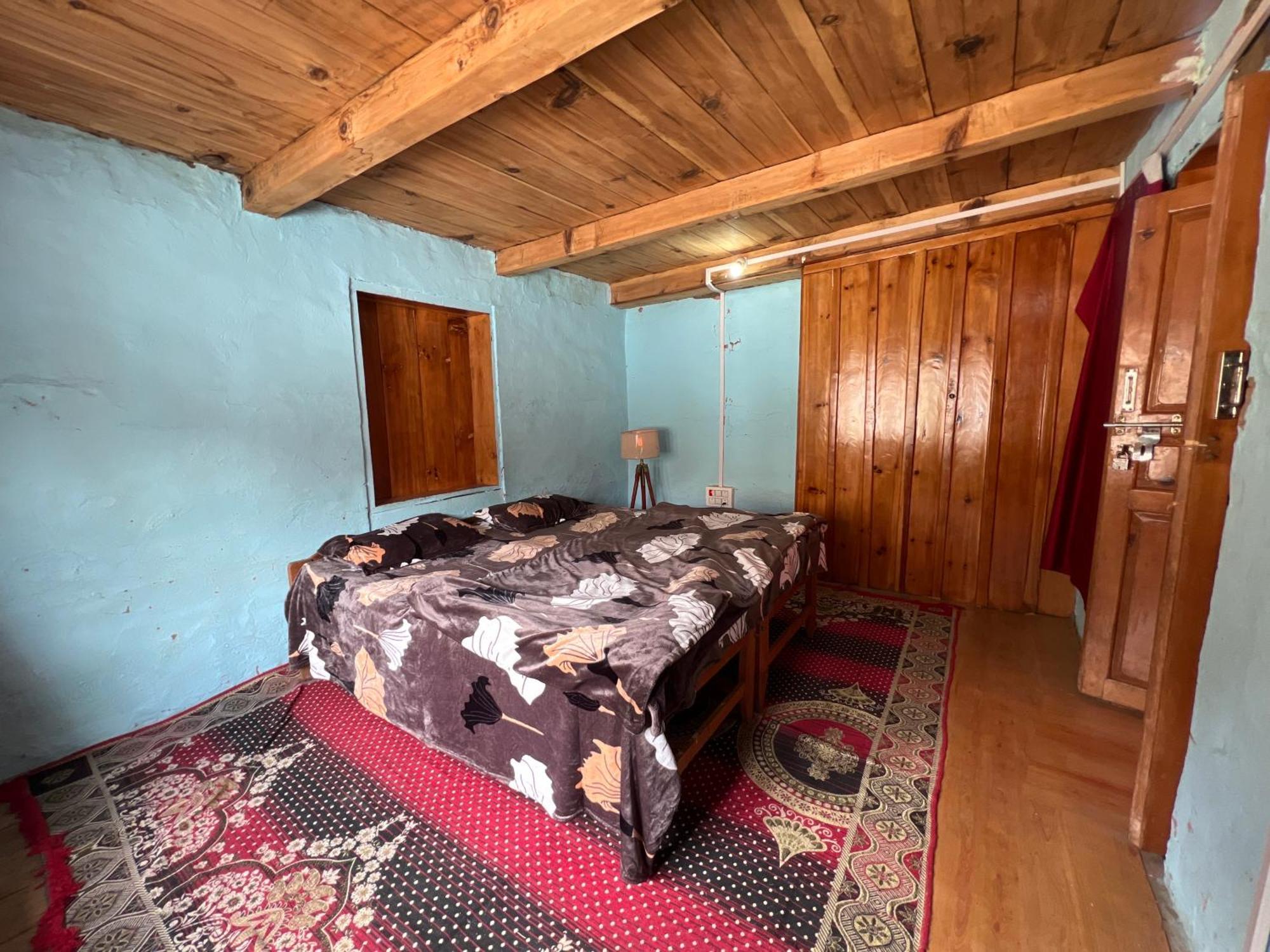 Old Brahma Homestay Kalgha Kültér fotó