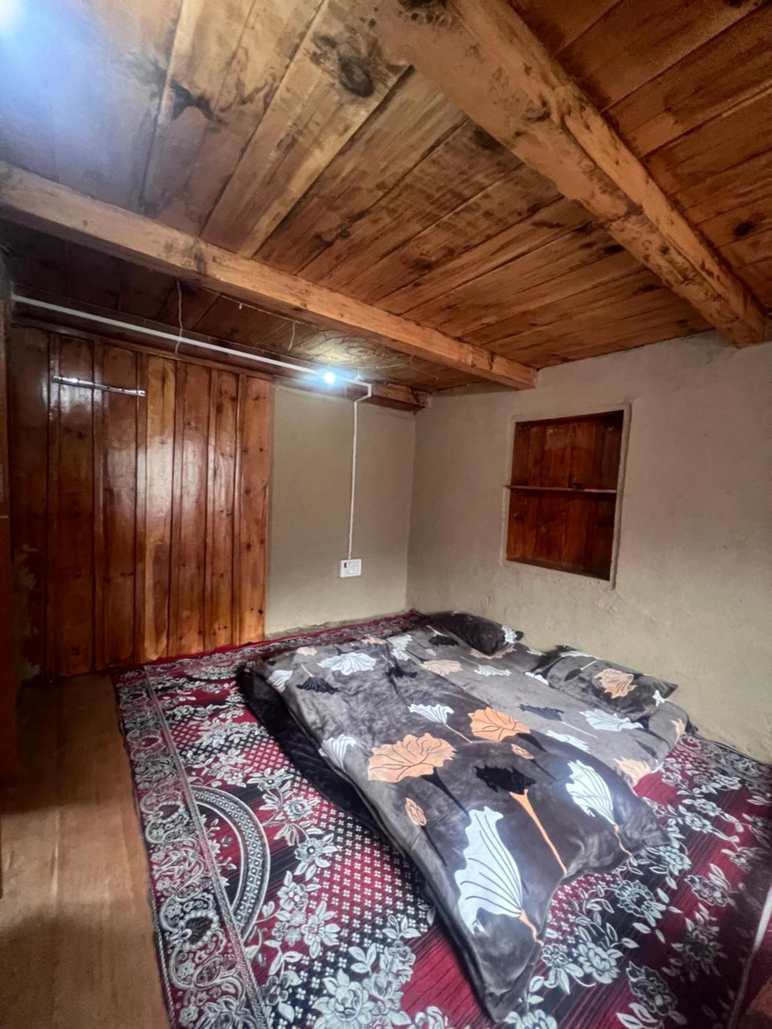 Old Brahma Homestay Kalgha Kültér fotó